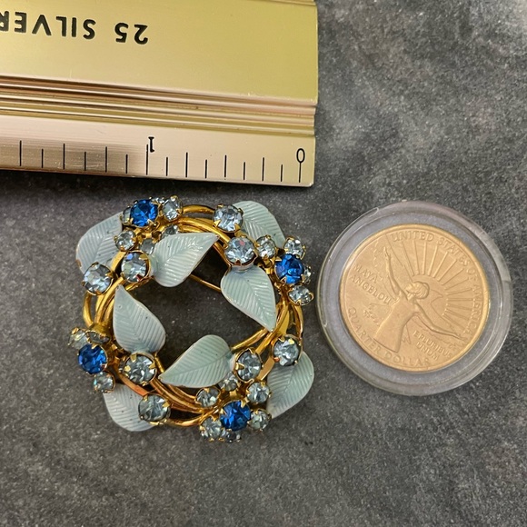 Vintage Blue Crystal Rhinestone Brooch - Picture 5 of 5